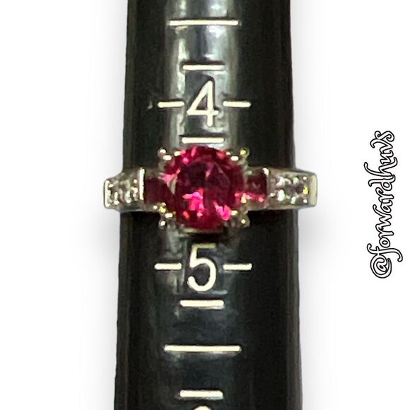 Red Glass Silver Tone Ring | Size 4.5 - Picture 3 of 7